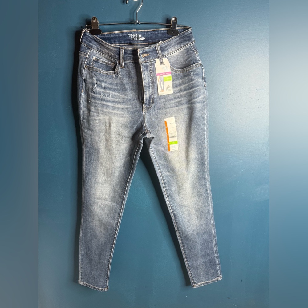 Time and Tru Blue Ankle Cropped Jeans